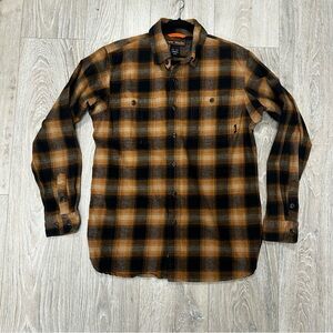Walls Men's Black and Brown Plaid Flannel shirt